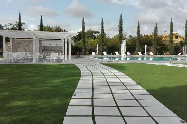 Pools & Facilities