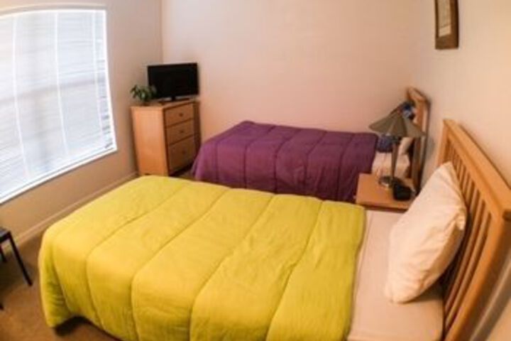 Room 9 of 18