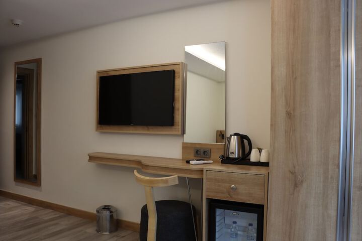 Room 19 of 32