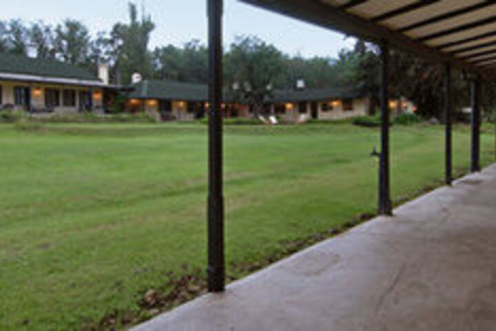 Hotel Exterior 5 of 20