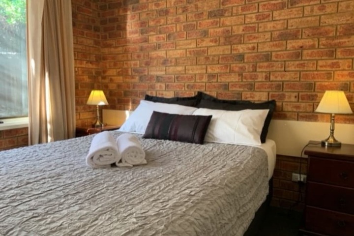 Room 16 of 21