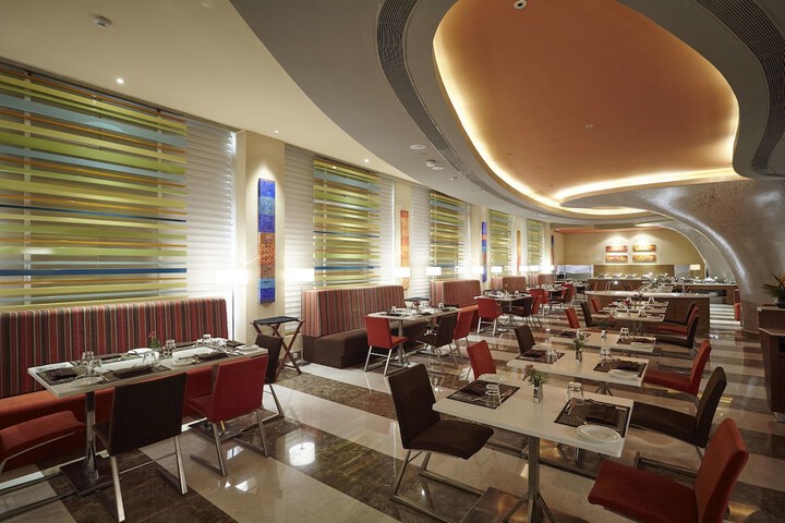 Dining 68 of 131