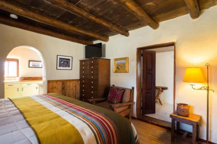 Hacienda Rose in Santa Fé, NM