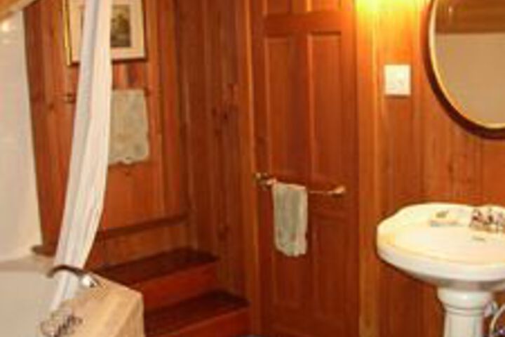 Room 2 of 20