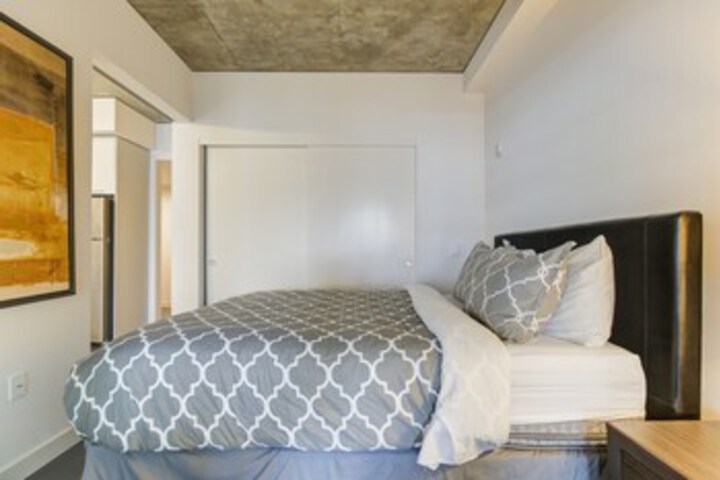 Room 30 of 90