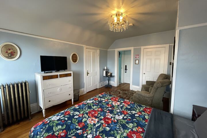 Room 30 of 90