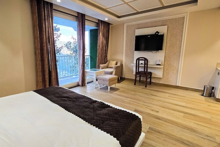 Room 10 of 48