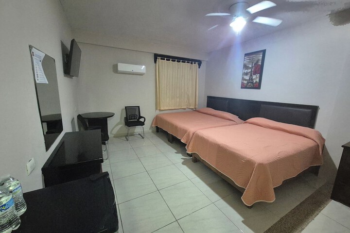 Room 5 of 16