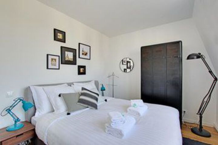 Room 21 of 102