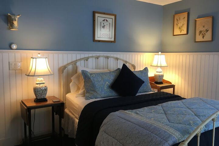 Room 55 of 148