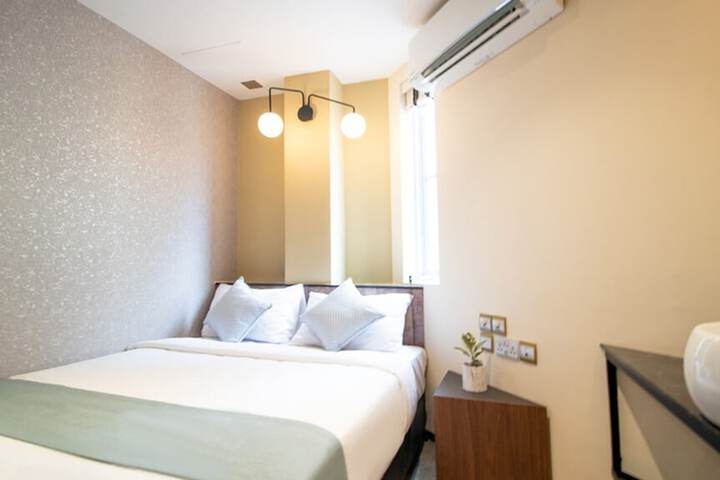 Room 14 of 61