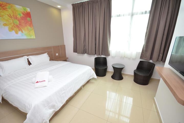 Room 21 of 48