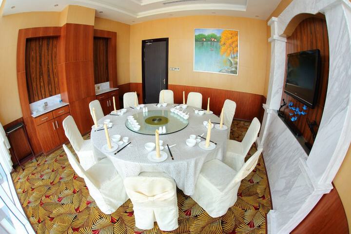 Dining 50 of 83