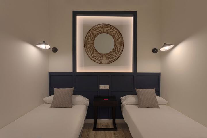 Room 11 of 82