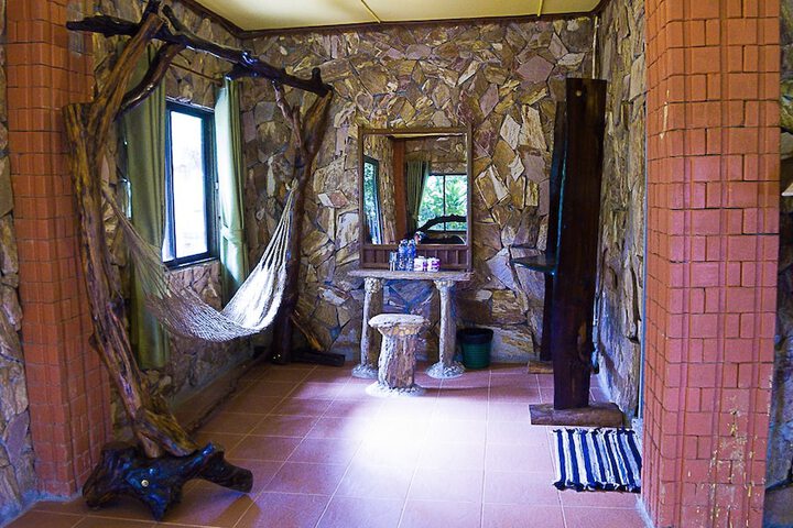 Room 13 of 27