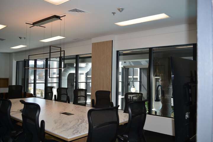 Business Center 103 of 127