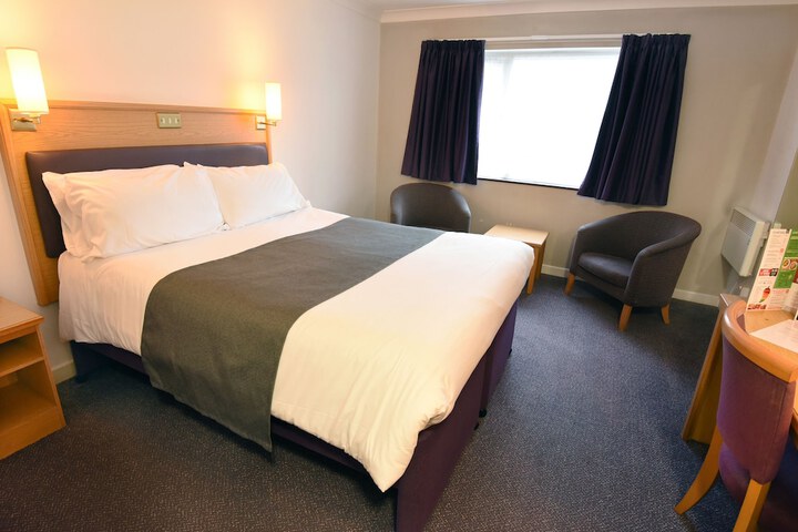Room 6 of 31