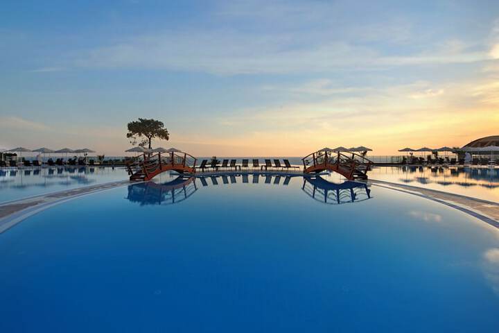 Pool 48 of 187