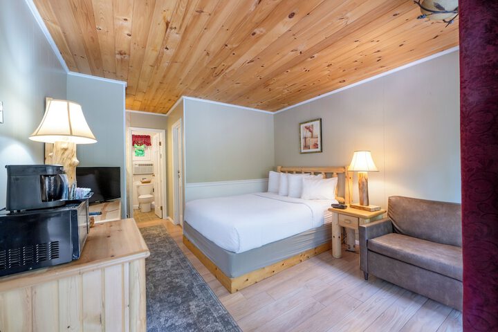 Room 30 of 225
