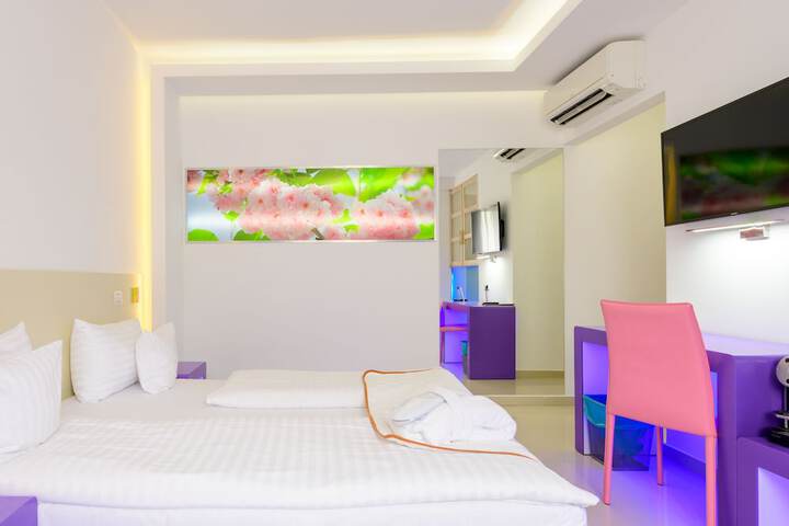 Room 4 of 47