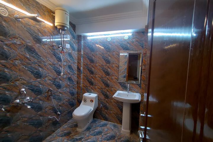 Room 17 of 21