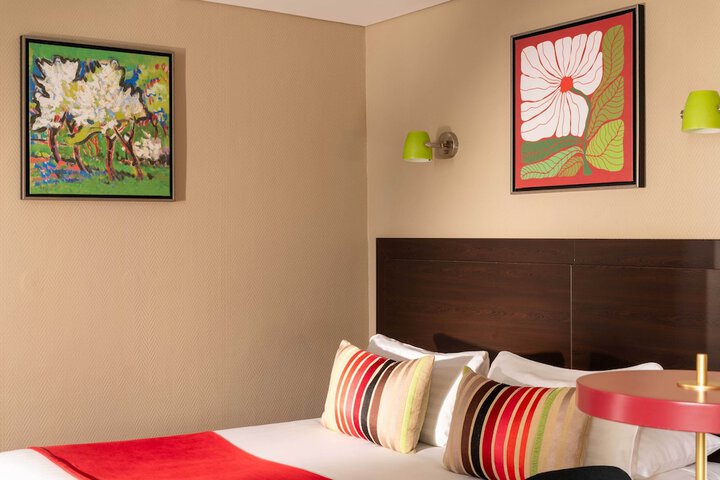 Room 30 of 60