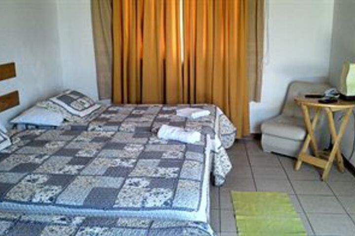 Room 9 of 26