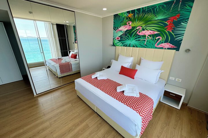 Room 2 of 191