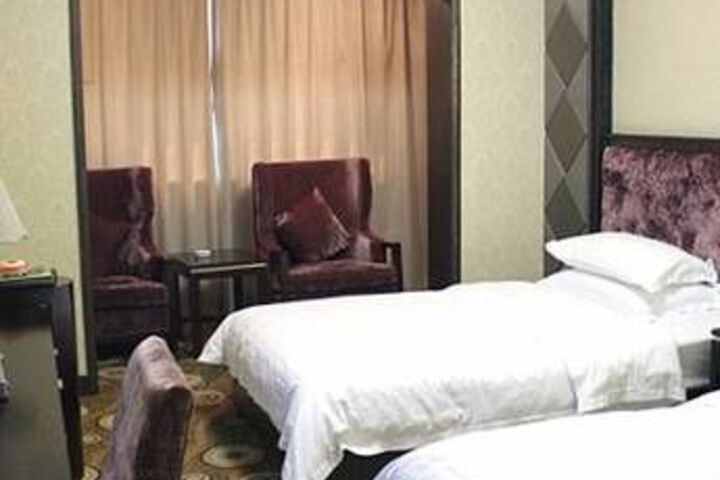Room 14 of 19