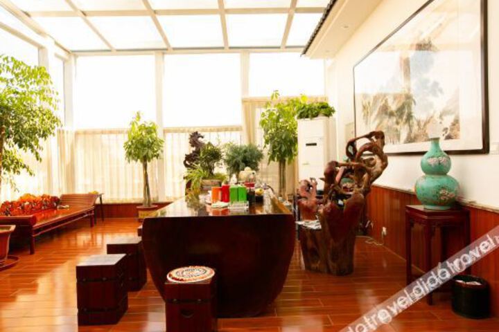 Hotel Interior 4 of 13