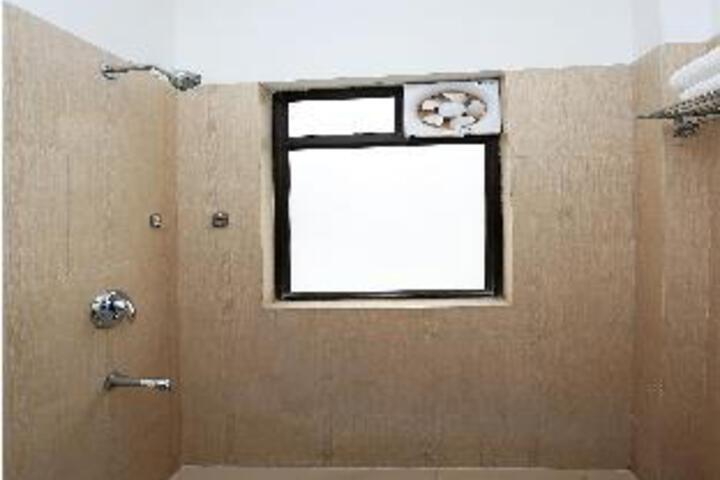 Room 3 of 5