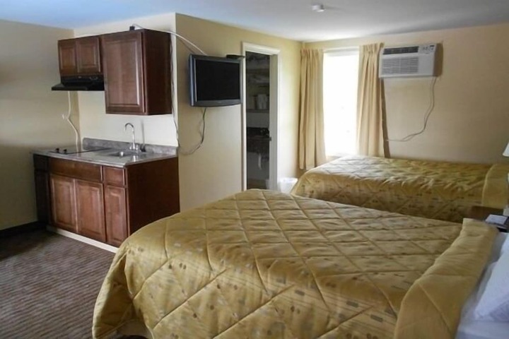 Room 8 of 22