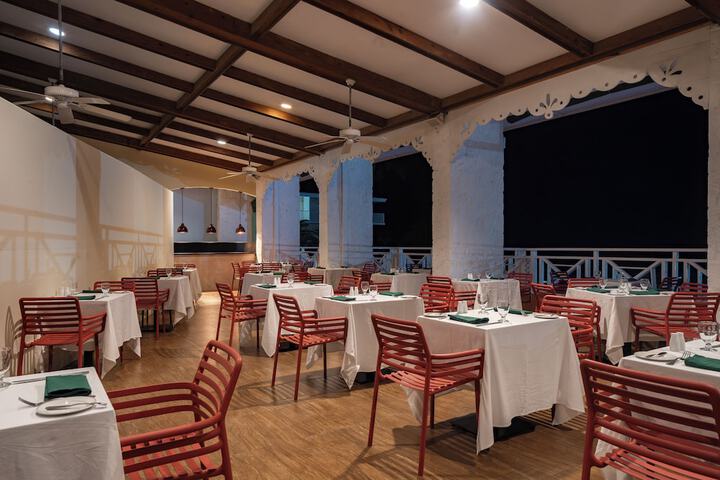 Dining 54 of 109