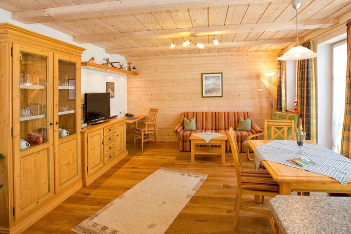 Room 14 of 25