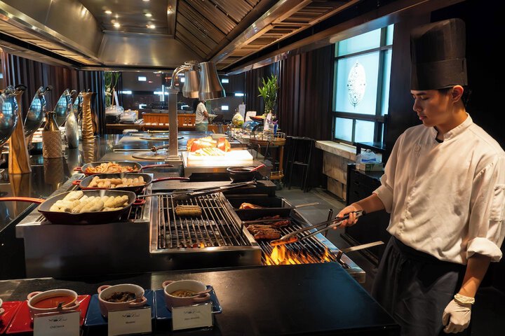 Dining 127 of 220