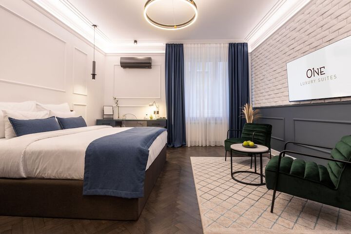Room 26 of 74