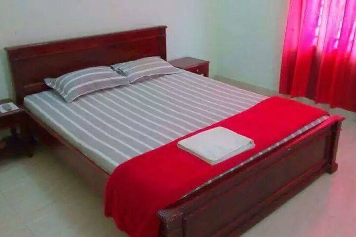 Room 9 of 26