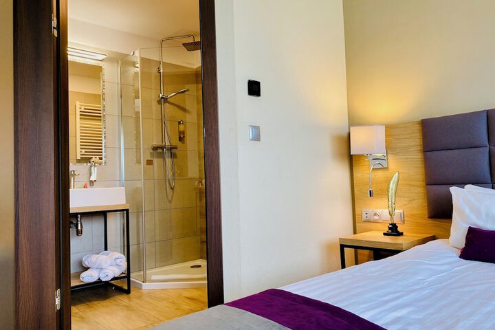 Room 25 of 53