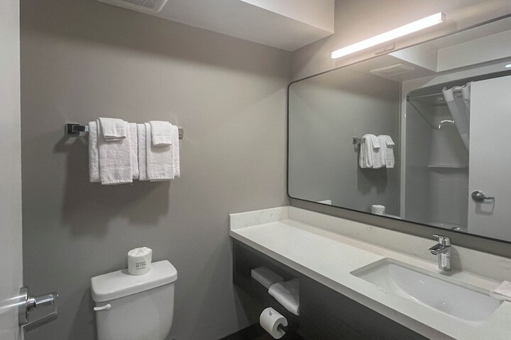 Room 34 of 42