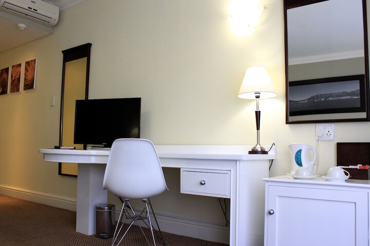 Room 18 of 52