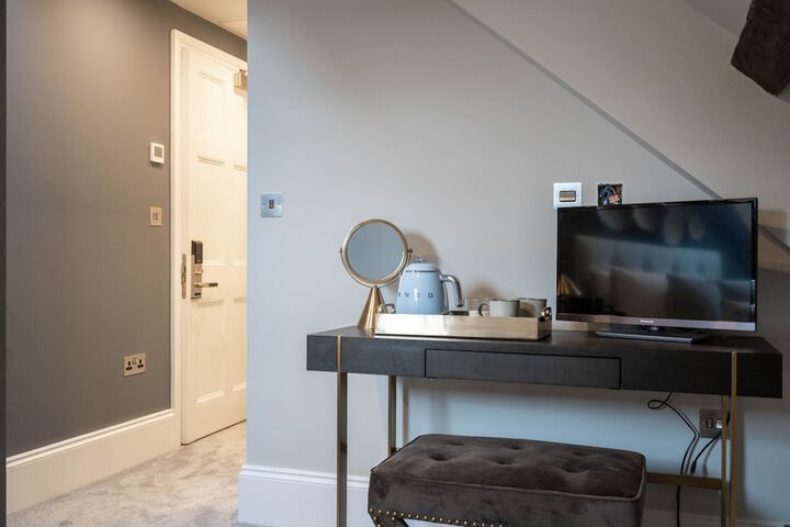 Room 72 of 190