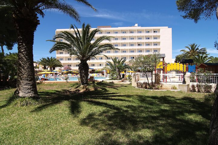 Hotel Exterior 55 of 63
