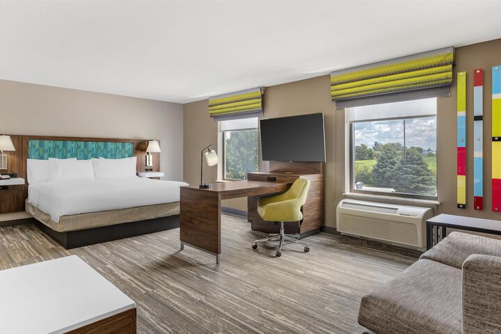 Room 12 of 46