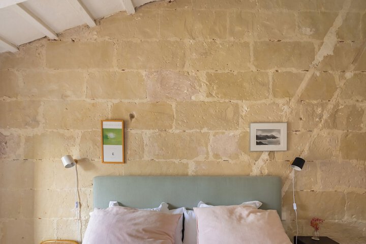 Room 18 of 49