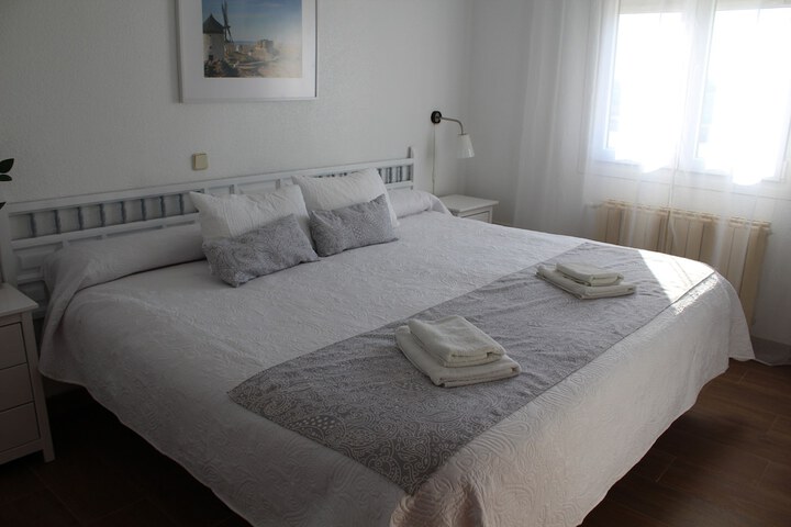 Room 17 of 33
