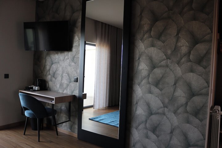 Room 14 of 201