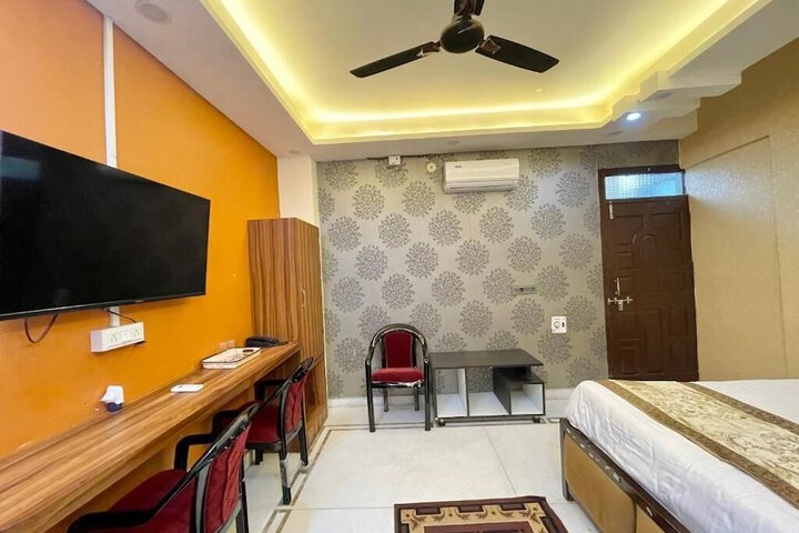 Room 26 of 43