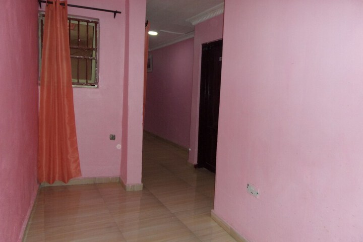 Ballroom/Hall 25 of 28