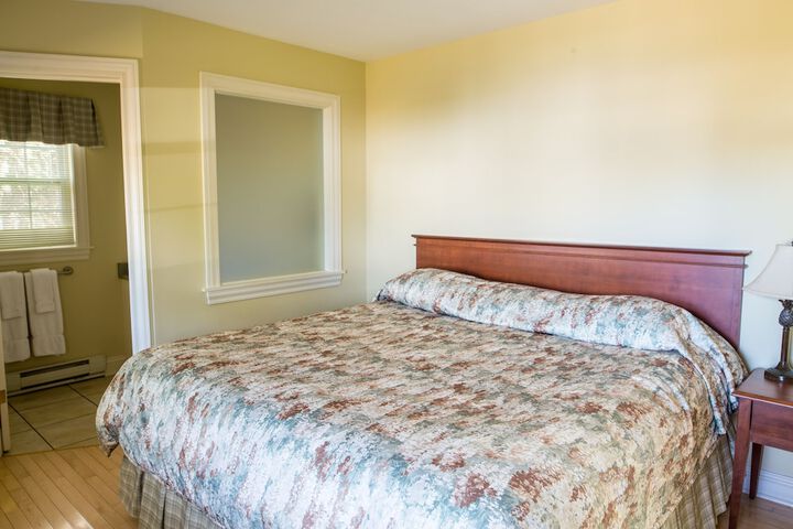 Room 27 of 68