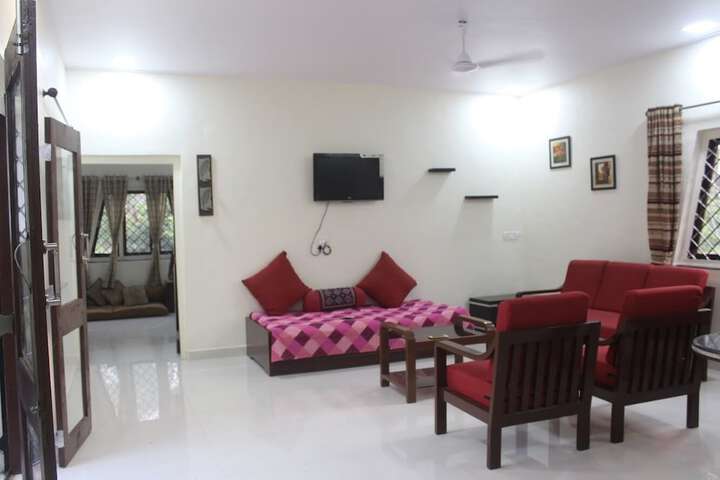 Room 33 of 158